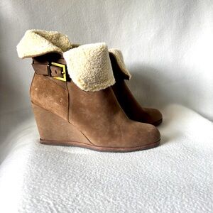 Nicole Size 8.5 Women's Beige Leather Wedge Heel Suede Faux Sherpa Boots